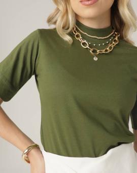 Blusa Feminina de Golinha Alta Lisa