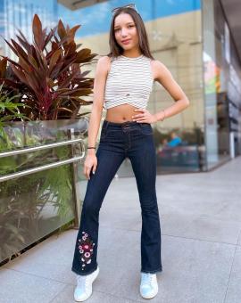 Calça Jeans Infanto Juvenil para Menina Bordada