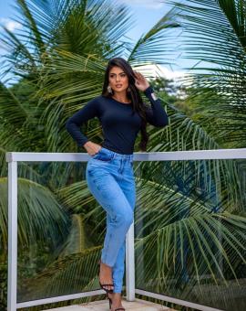 Calça Mom Jeans Feminina Lavagem Clara