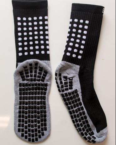 meia-adulto-cano-alto-preta-anti-derrapante 