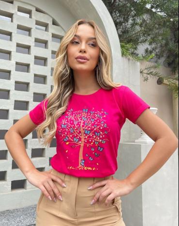 t-shirt-feminina-de-manguinha-com-pedraria-atacado-rua-44-goiania 