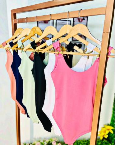 body-feminino-regata-alca-larga-atacado-rua-44-goiania 