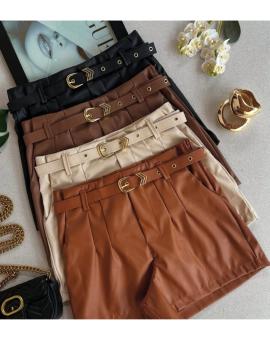 Short Feminino de Couro com Cintinho