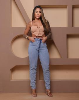 Calça Mom Jeans Feminina Lavagem Clara