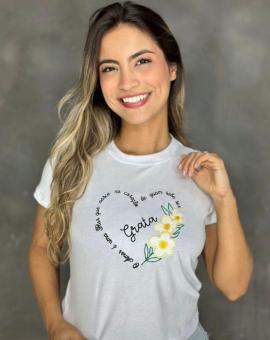 T-shirt Feminina com Frase de Gratidão