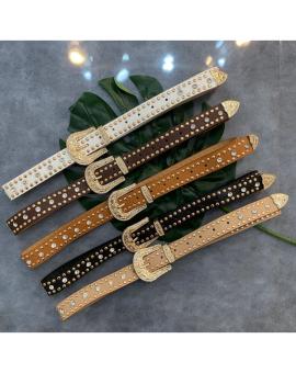 Cinto de Couro com Fivela e Strass