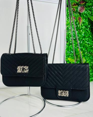 bolsa-feminina-preta-alca-de-corrente-atacado-rua-44-goiania 