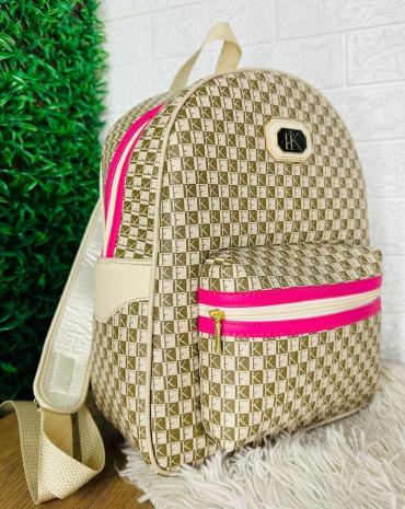 mochila-feminina-de-couro-estampada-atacado-rua-44-goiania 