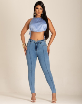 Calça Jeans Feminina Detalhe na Frente