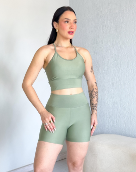Conjunto Básico de Academia Feminina