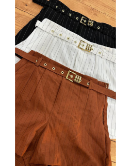 Shortinho Alfaiataria Estampa Risca de Giz