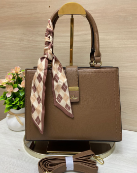Bolsa de Alça e Lenço Decorativo