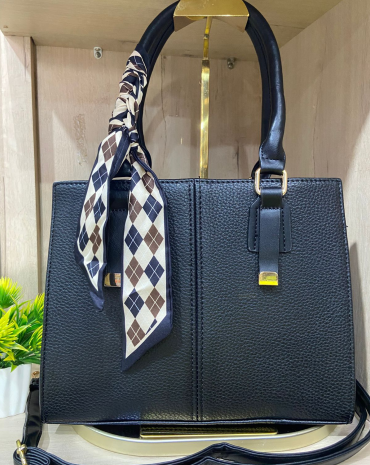 bolsa-feminina-de-couro-elegante-atacado-rua-44-goiania 