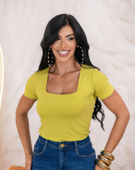 T-shirt Lisa Decote Quadrado