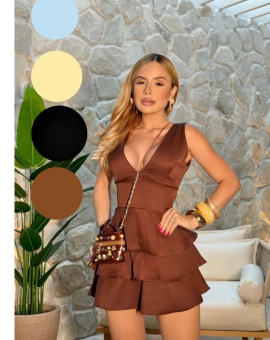 Vestido Curto de Babado Decotado