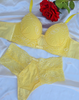 Conjunto de Lingerie Amarelo Rendado